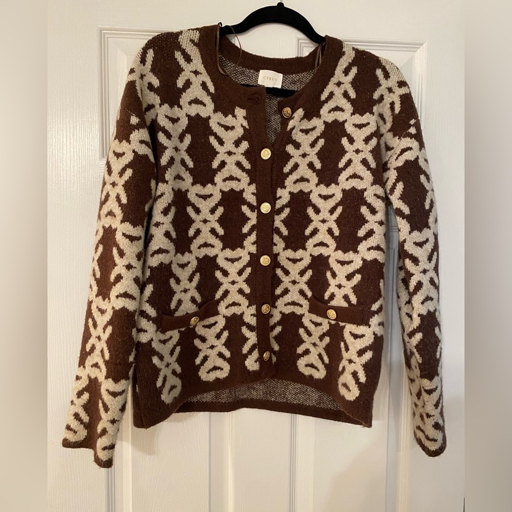 CYRUS Brown and Cream Sweater